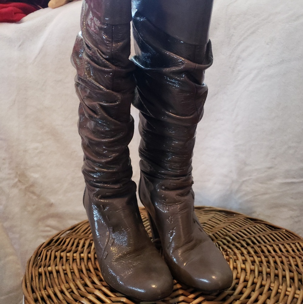 Charles David size 7 grey patient leather boot